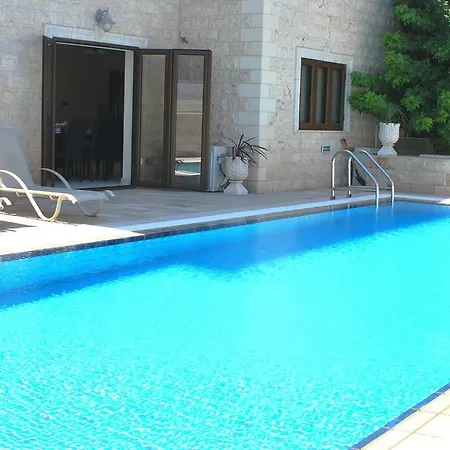 Louis Paralimni