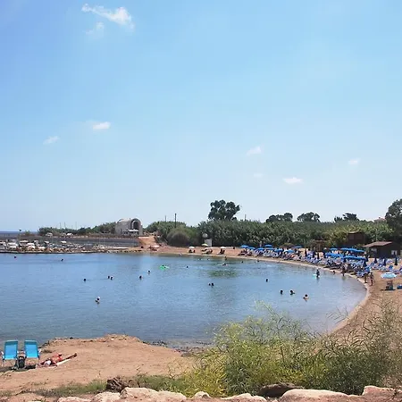Βίλα Louis Παραλίμνι